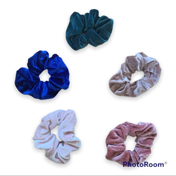 ✨ 18 Piece Hair Accessories Bundle of Large Hair Clips and Velvet Scrunchies - Picture 6 of 8